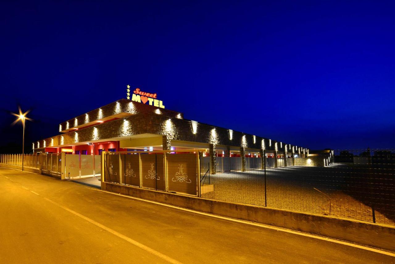 Sweet Motel Verdello Buitenkant foto